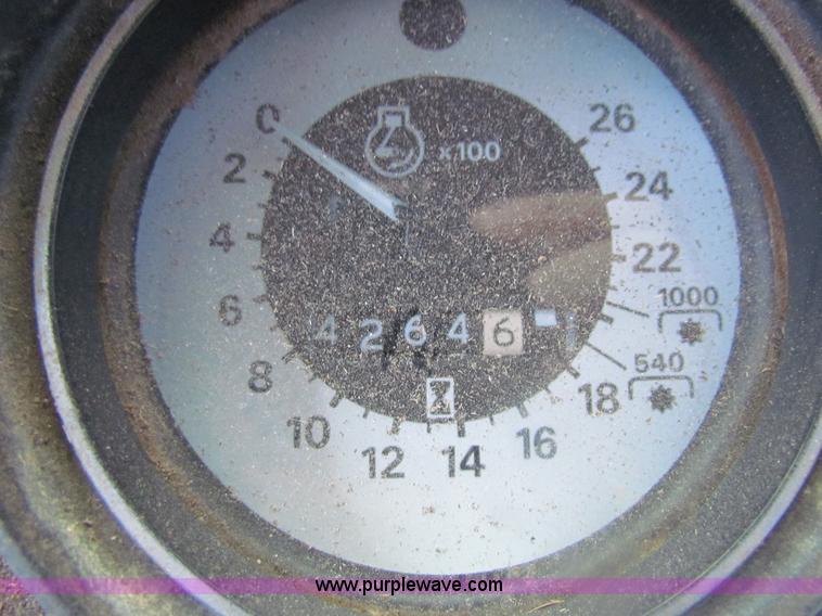 image for item H2216 1991 Ford 7710 tractor