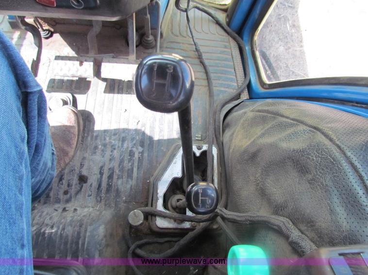 image for item H2216 1991 Ford 7710 tractor