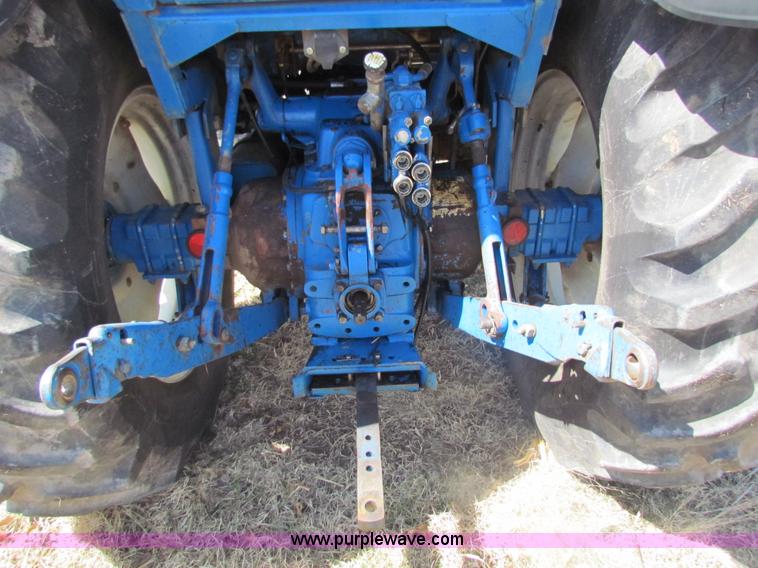image for item H2216 1991 Ford 7710 tractor