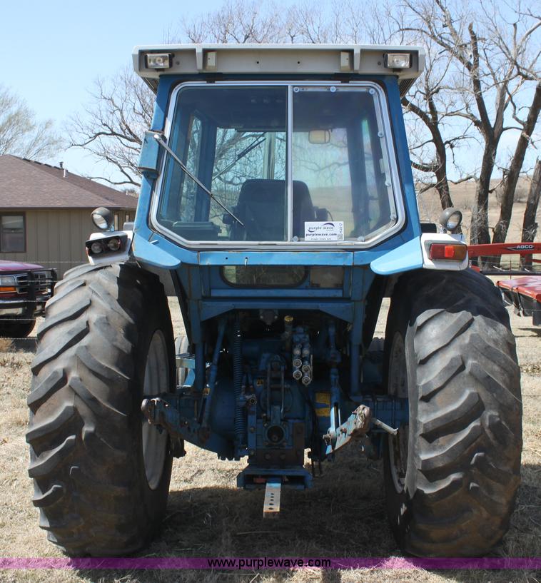 image for item H2217 1988 Ford 7710 tractor