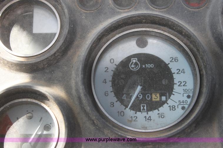 image for item H2217 1988 Ford 7710 tractor