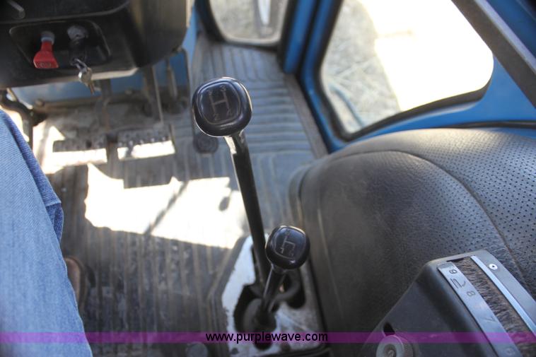 image for item H2217 1988 Ford 7710 tractor