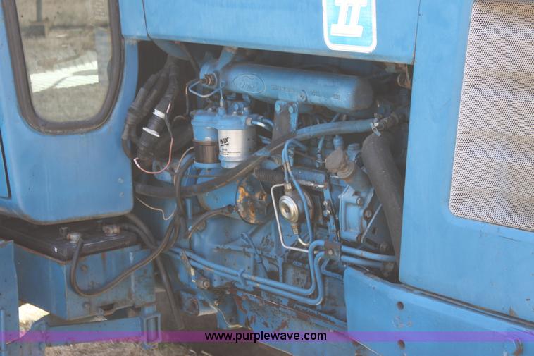 image for item H2217 1988 Ford 7710 tractor