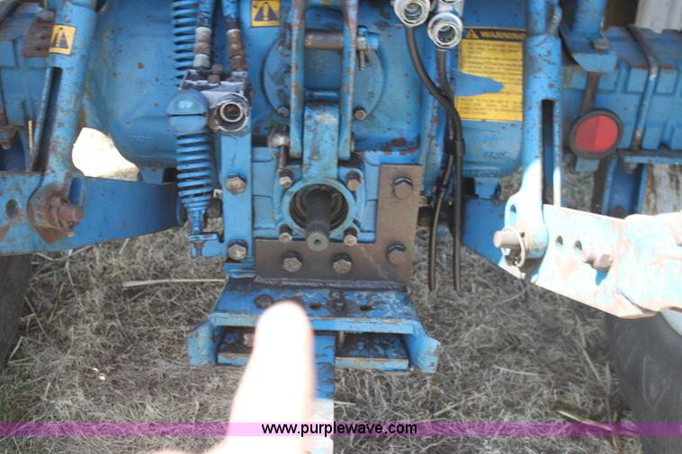 image for item H2217 1988 Ford 7710 tractor