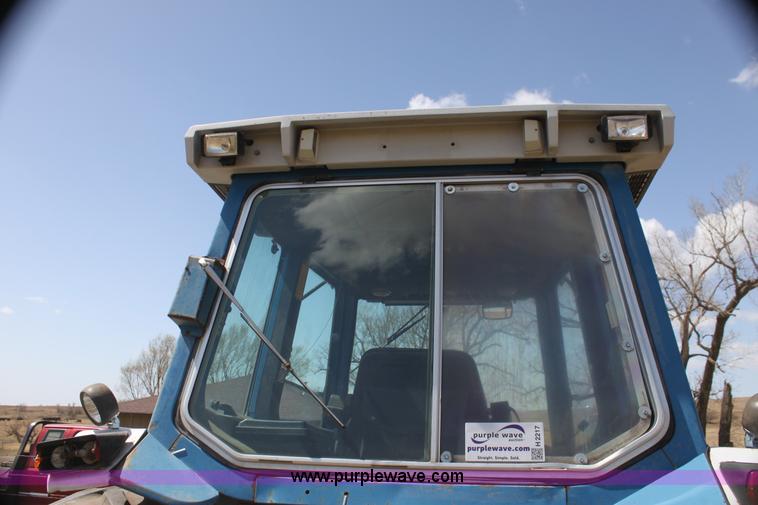 image for item H2217 1988 Ford 7710 tractor