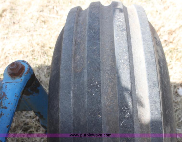 image for item H2217 1988 Ford 7710 tractor