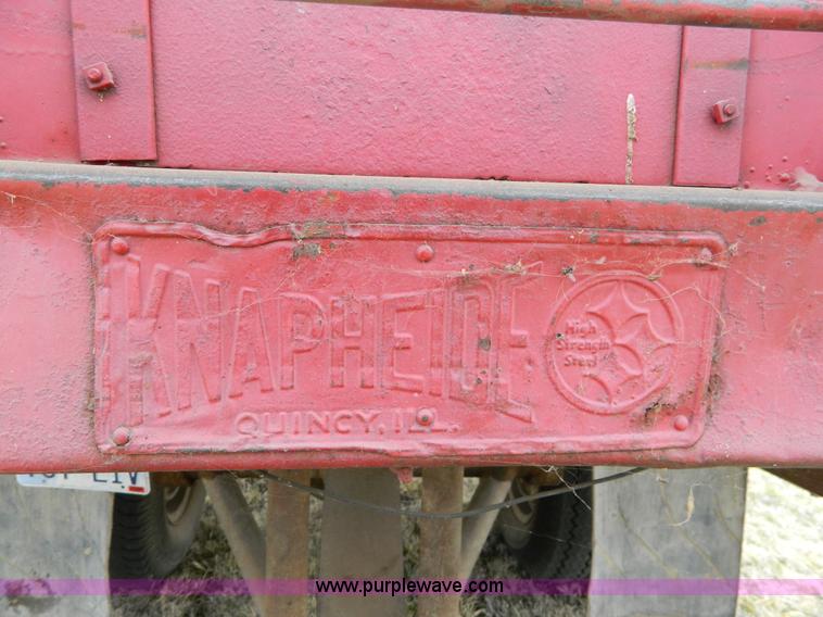 image for item H2494 1962 Ford F600 grain truck