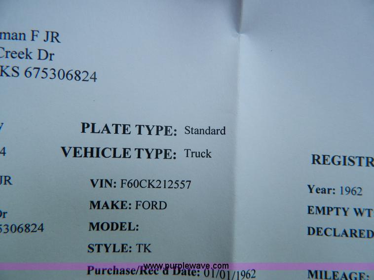 image for item H2494 1962 Ford F600 grain truck