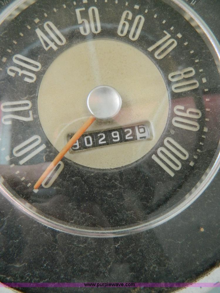 image for item H2494 1962 Ford F600 grain truck