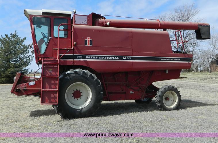 image for item H2495 1981 International 1460 Axial-Flow combine