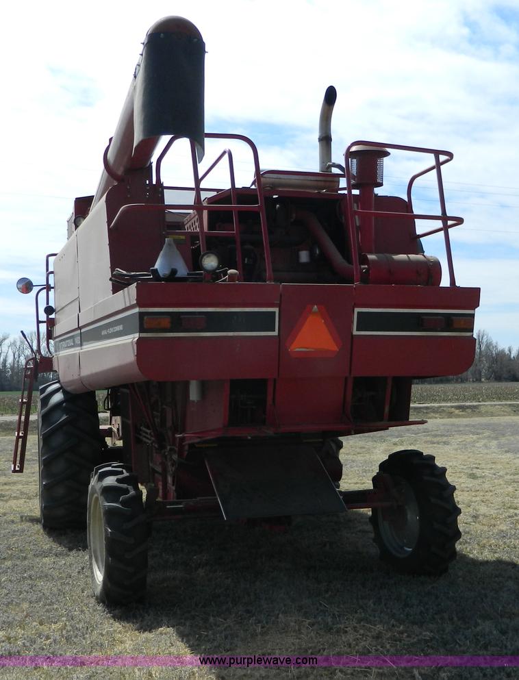 image for item H2495 1981 International 1460 Axial-Flow combine