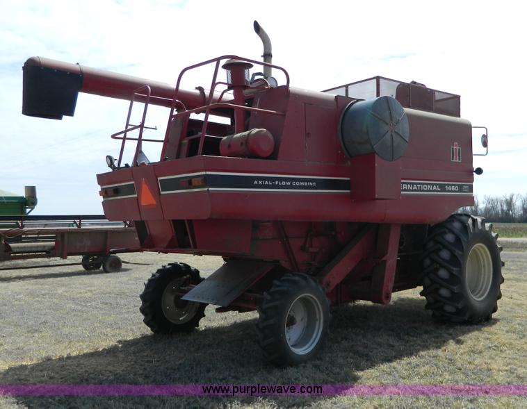 image for item H2495 1981 International 1460 Axial-Flow combine