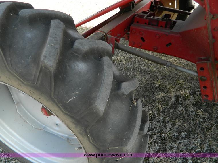 image for item H2495 1981 International 1460 Axial-Flow combine