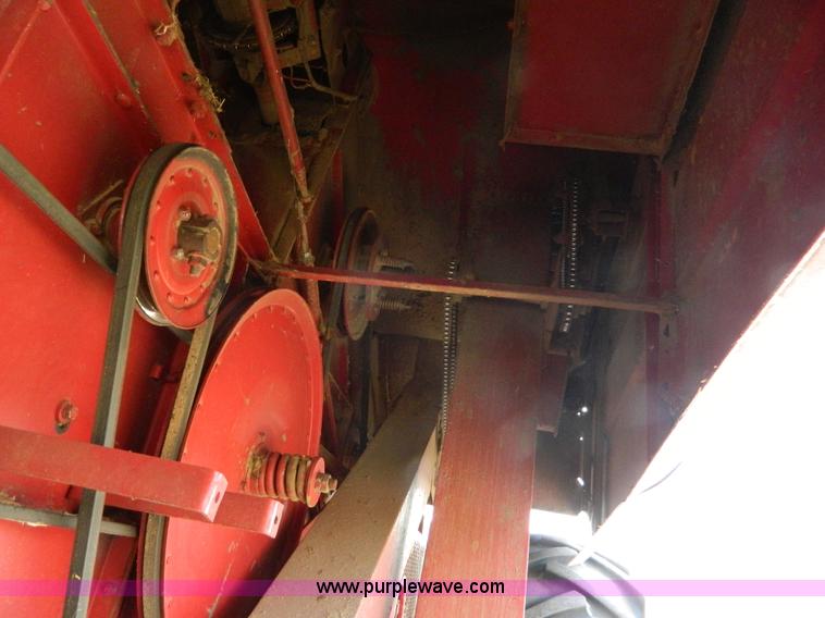 image for item H2495 1981 International 1460 Axial-Flow combine