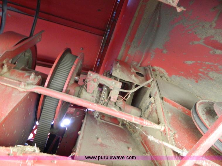 image for item H2495 1981 International 1460 Axial-Flow combine