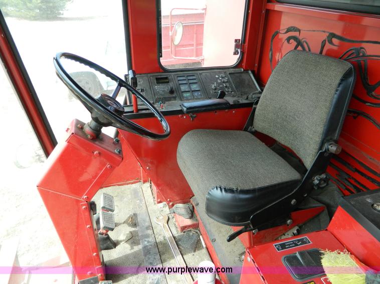 image for item H2495 1981 International 1460 Axial-Flow combine