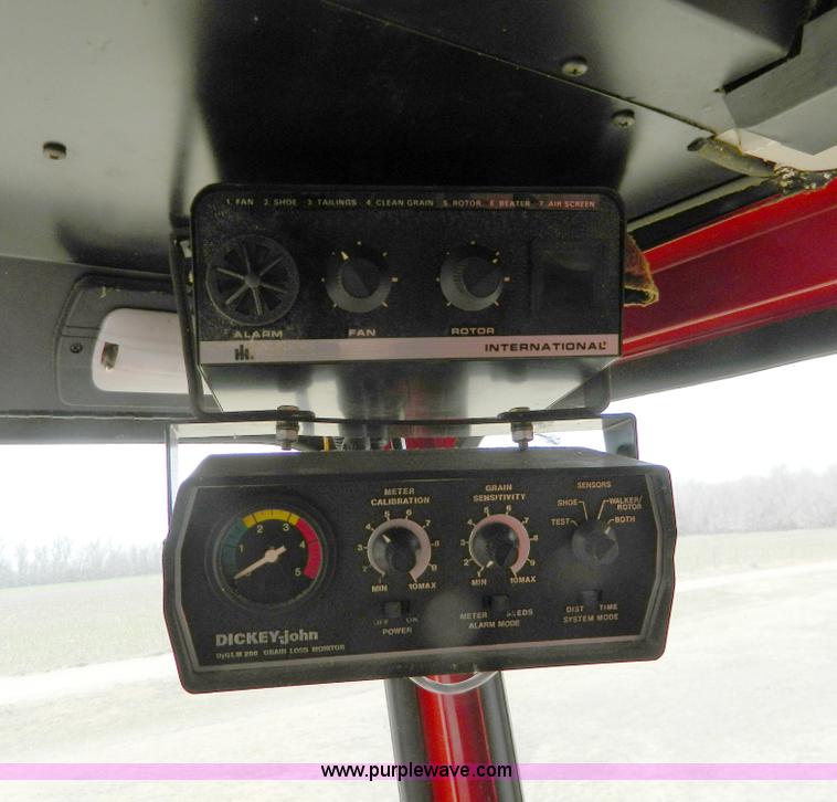 image for item H2495 1981 International 1460 Axial-Flow combine