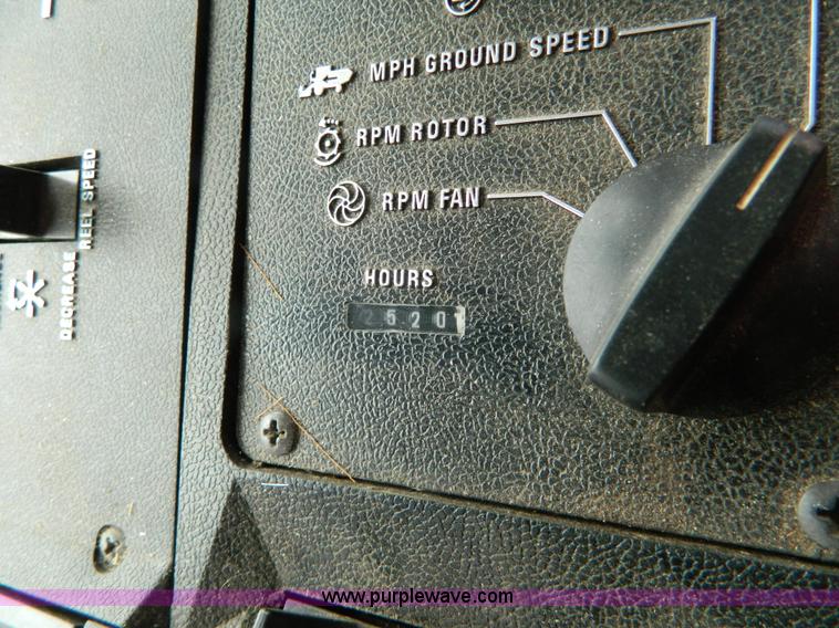 image for item H2495 1981 International 1460 Axial-Flow combine