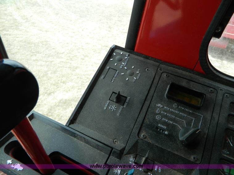 image for item H2495 1981 International 1460 Axial-Flow combine