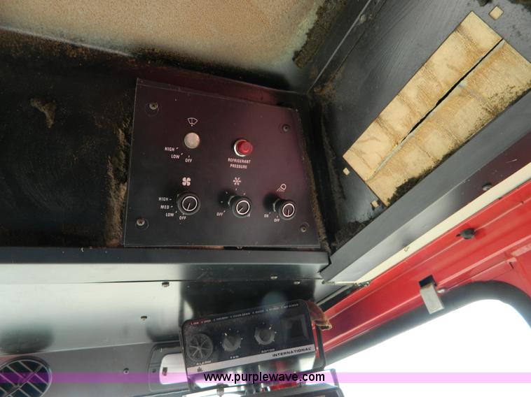 image for item H2495 1981 International 1460 Axial-Flow combine