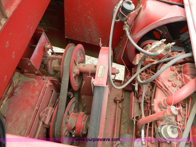 image for item H2495 1981 International 1460 Axial-Flow combine
