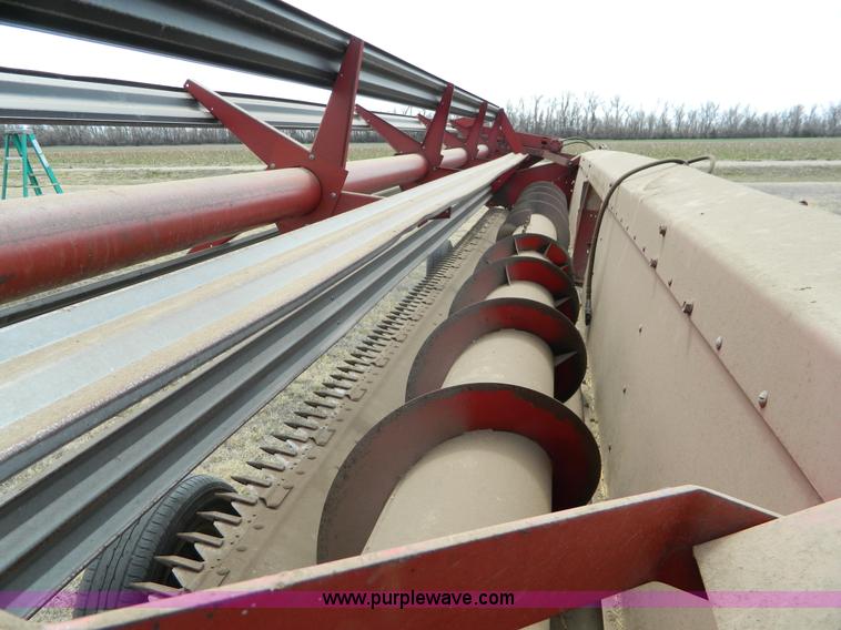 image for item H2495 1981 International 1460 Axial-Flow combine