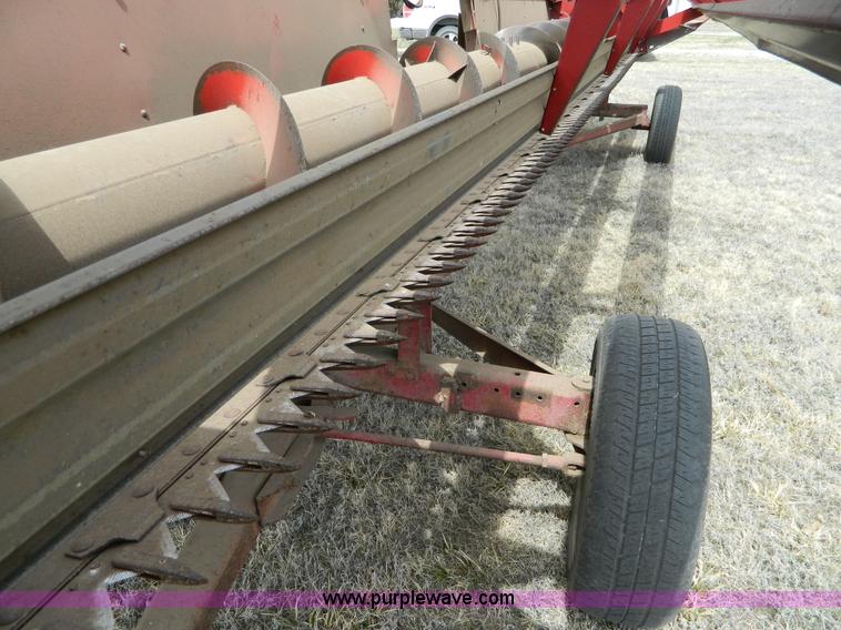 image for item H2495 1981 International 1460 Axial-Flow combine