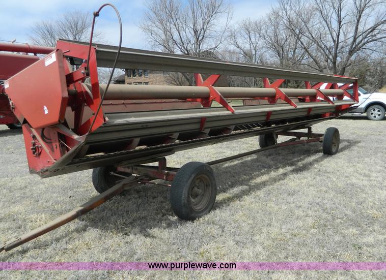 image for item H2495 1981 International 1460 Axial-Flow combine