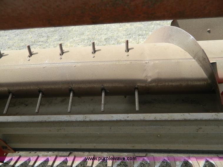 image for item H2495 1981 International 1460 Axial-Flow combine