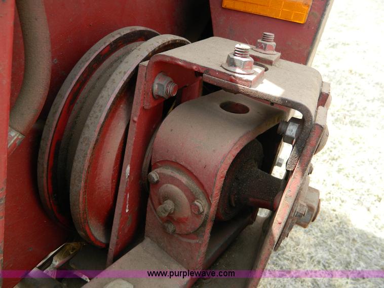 image for item H2495 1981 International 1460 Axial-Flow combine