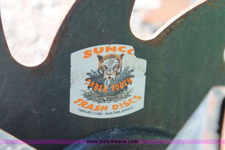 image for item H5720 2000 John Deere 1720 Integral Stack-Fold planter