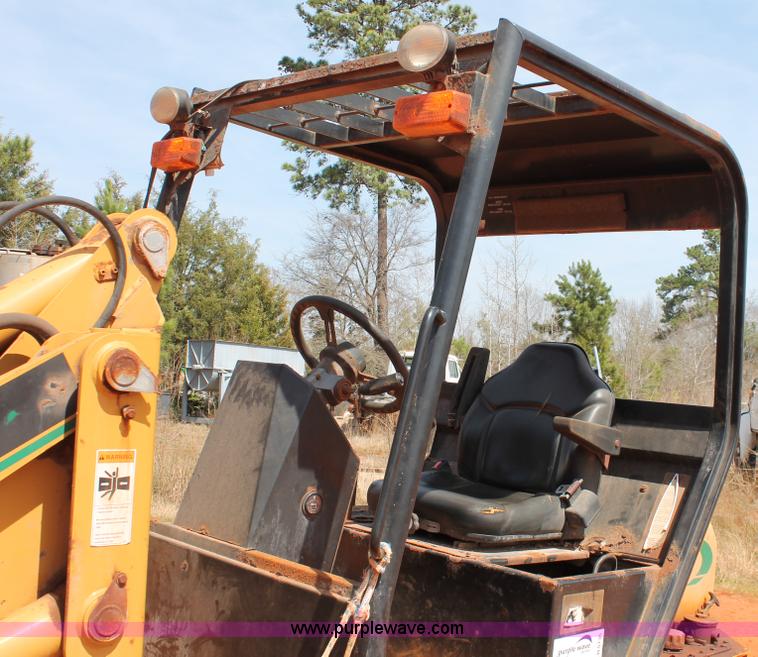 image for item H5736 Wilmar Wrangler 4550 loader