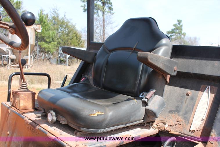 image for item H5736 Wilmar Wrangler 4550 loader