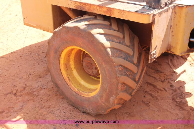 image for item H5736 Wilmar Wrangler 4550 loader