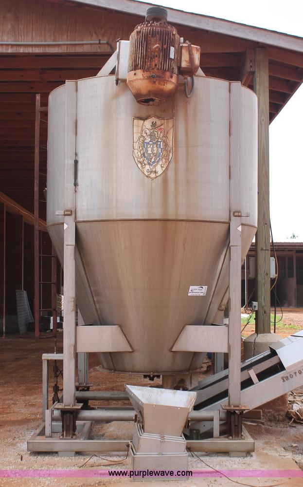 image for item H5737 Doyle 10 ton blender