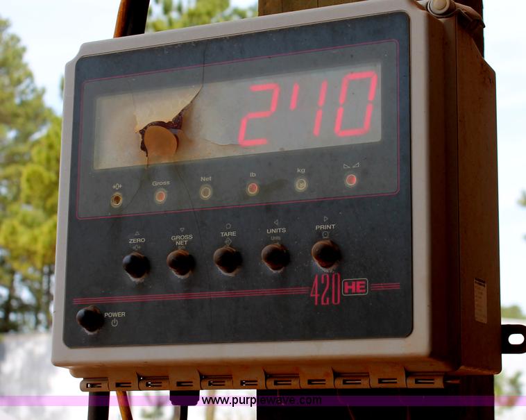 image for item H5737 Doyle 10 ton blender