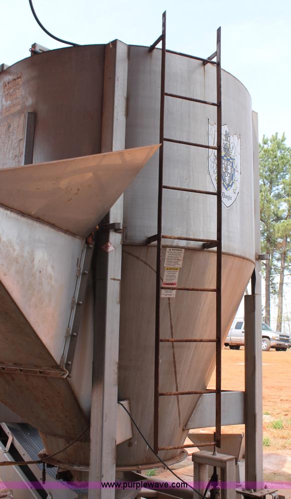 image for item H5737 Doyle 10 ton blender