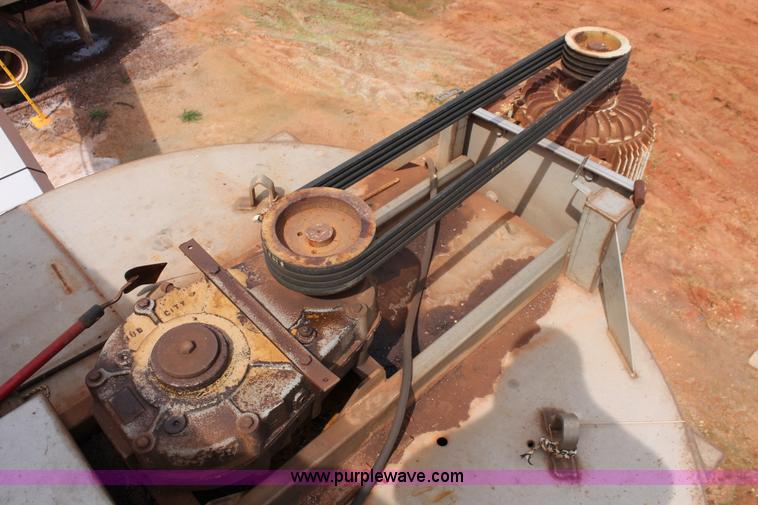 image for item H5737 Doyle 10 ton blender