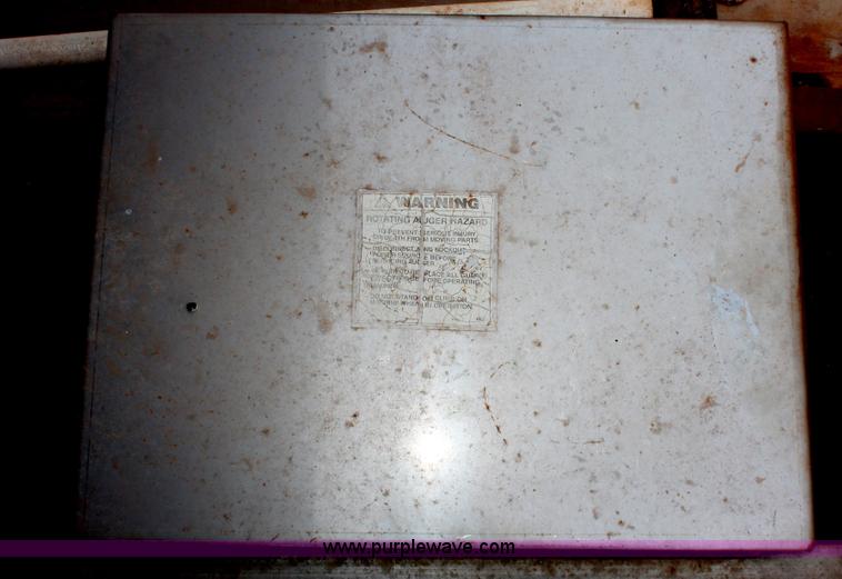 image for item H5737 Doyle 10 ton blender