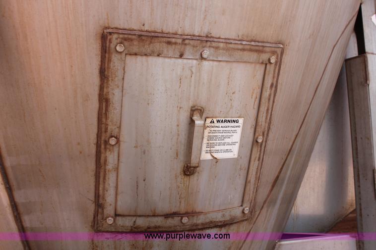 image for item H5737 Doyle 10 ton blender