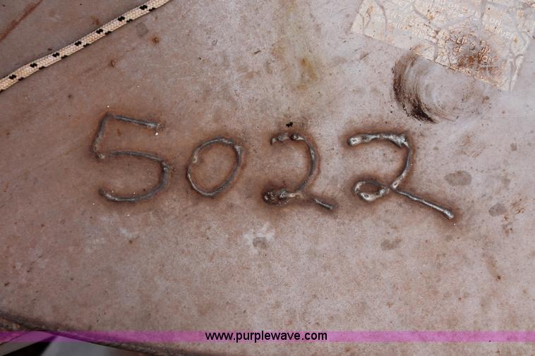 image for item H5737 Doyle 10 ton blender