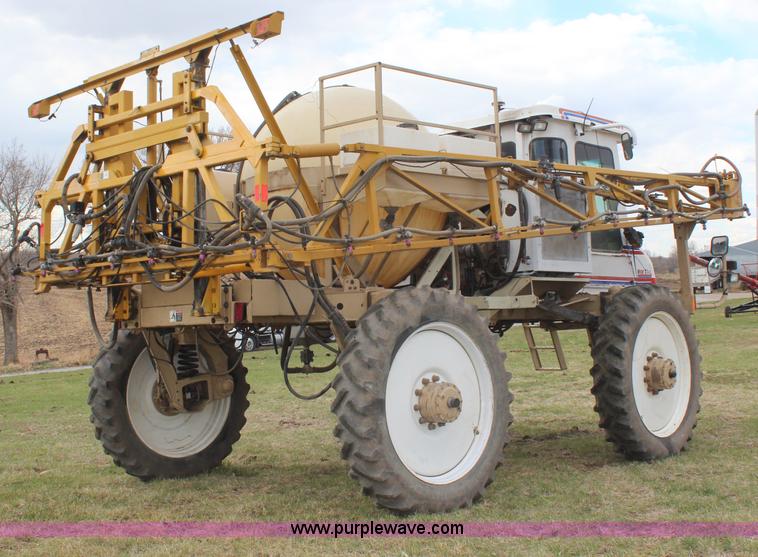 image for item H6155 1998 Tyler Patriot WT self-propelled sprayer