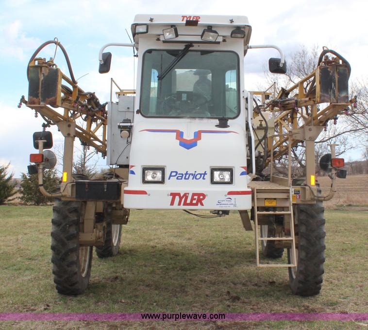image for item H6155 1998 Tyler Patriot WT self-propelled sprayer