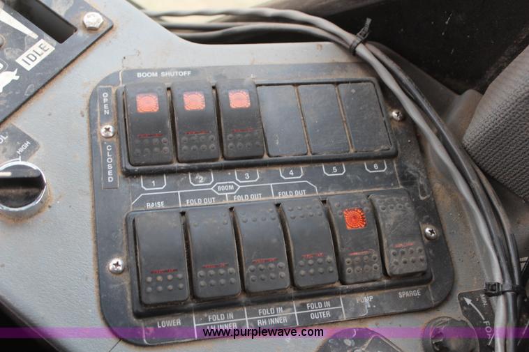 image for item H6155 1998 Tyler Patriot WT self-propelled sprayer