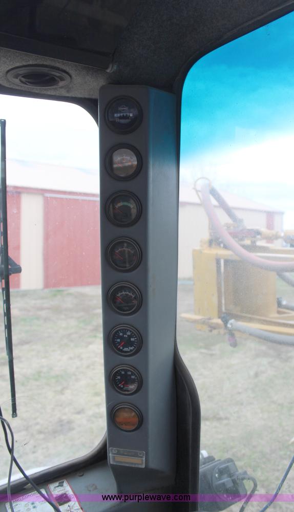 image for item H6155 1998 Tyler Patriot WT self-propelled sprayer