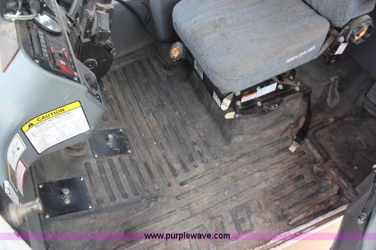 image for item H6155 1998 Tyler Patriot WT self-propelled sprayer