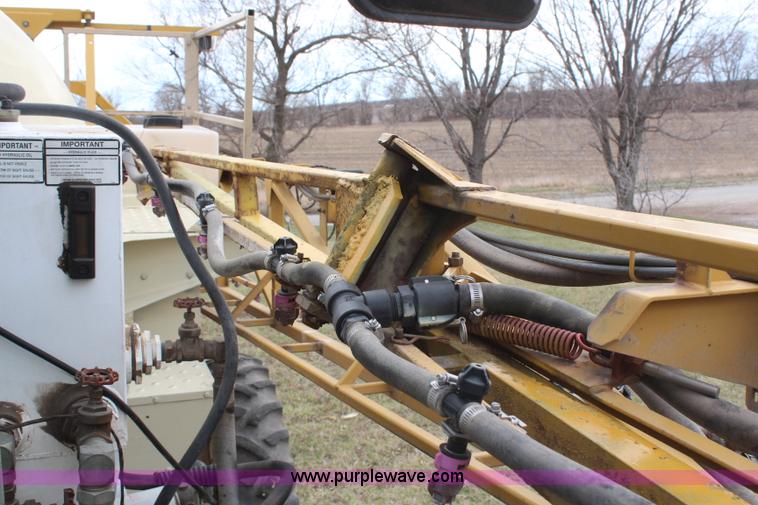 image for item H6155 1998 Tyler Patriot WT self-propelled sprayer