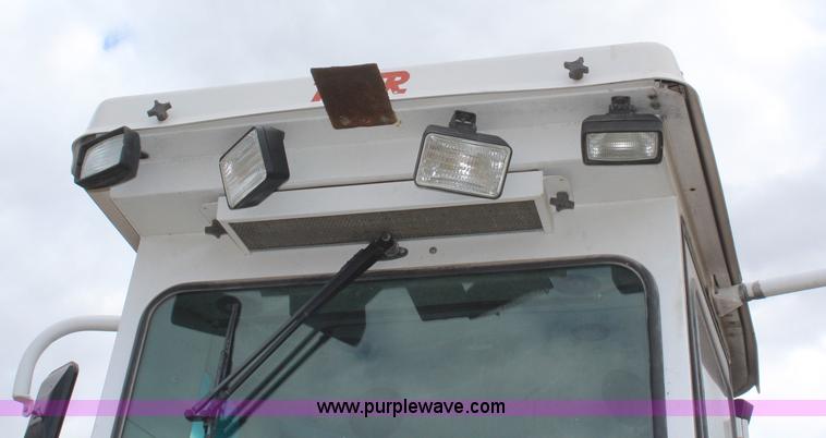 image for item H6155 1998 Tyler Patriot WT self-propelled sprayer