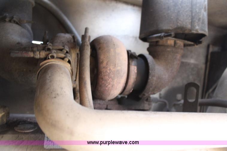 image for item H6155 1998 Tyler Patriot WT self-propelled sprayer