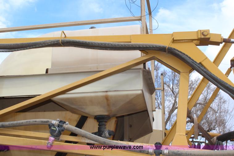 image for item H6155 1998 Tyler Patriot WT self-propelled sprayer